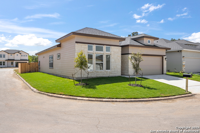 Image 3 of 28 For 215 Park Circle