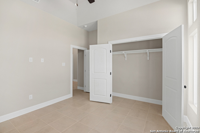 Image 7 of 28 For 215 Park Circle