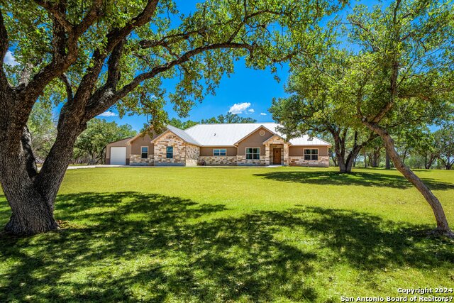 Details for 509 Mustang Crossing Dr, Pipe Creek, TX 78063