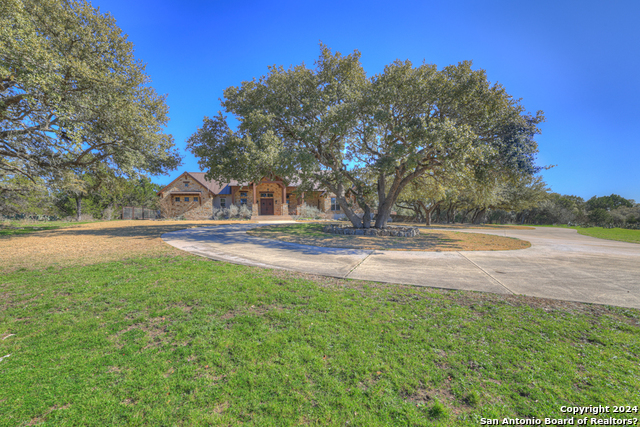 Listing photo id 58 for 651 River Chase Dr