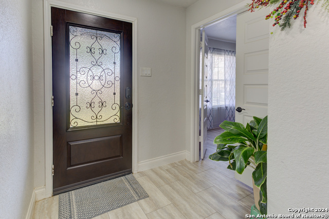 Image 3 of 40 For 2911 Morningside Dr