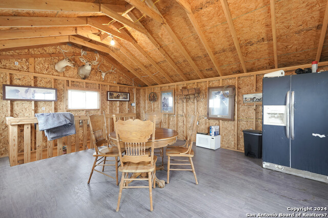 Listing photo id 27 for 4005 County Road 303