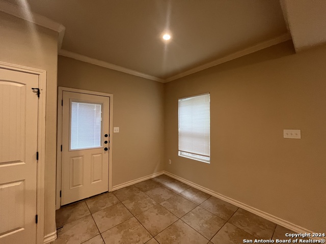 Image 6 of 29 For 6926 Lakeview Dr  102