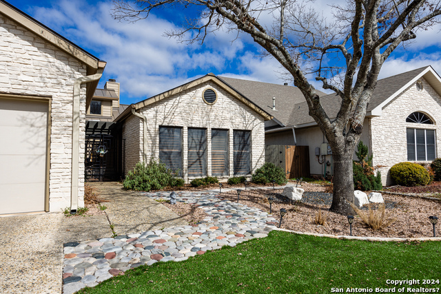 Details for 508 Oakland Hills Ln, Kerrville, TX 78028