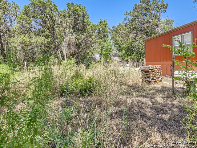 Listing photo id 2 for 7214 Comstock Cove