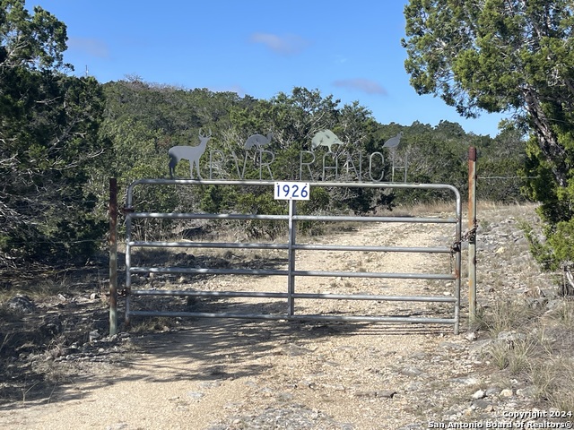 Image 2 of 19 For 1926 Mitchell Ranch Rd