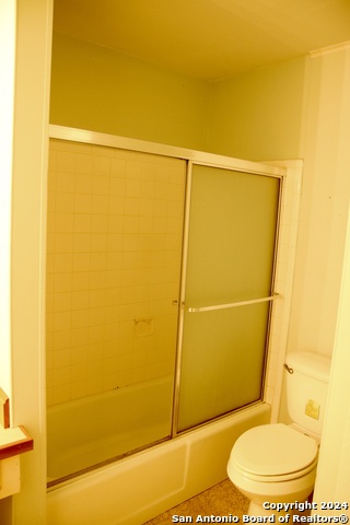 Image 19 of 21 For 1902 College