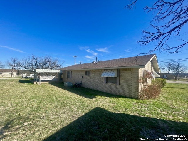 Image 4 of 21 For 1902 College