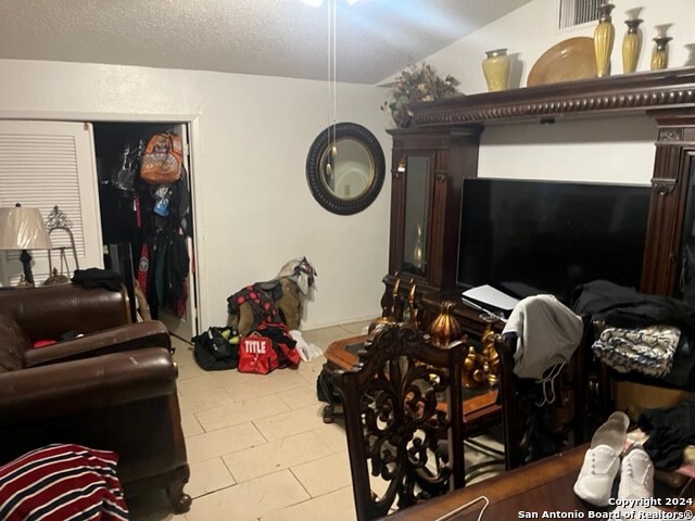 Image 2 of 5 For 4005 Colonial Sun Dr