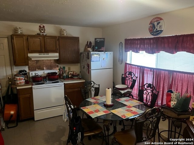 Image 3 of 5 For 4005 Colonial Sun Dr