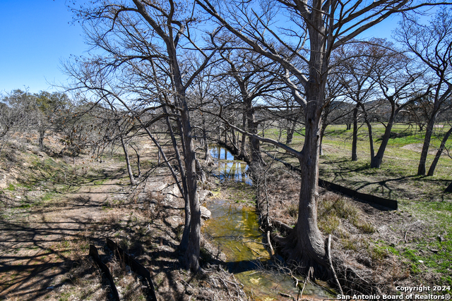 Listing photo id 23 for 665&699 Cool Creek Rd