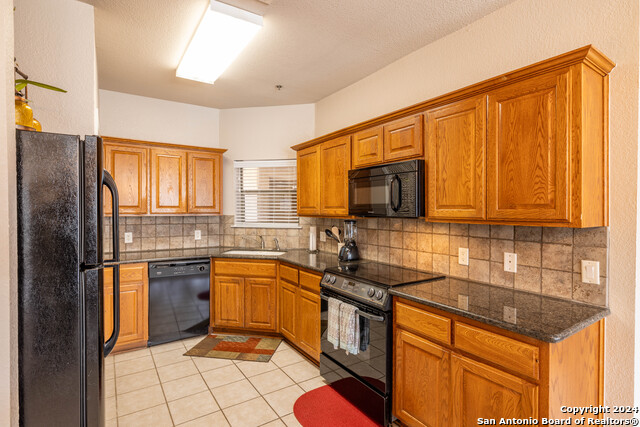 Image 13 of 19 For 20 Tapatio Dr E 111