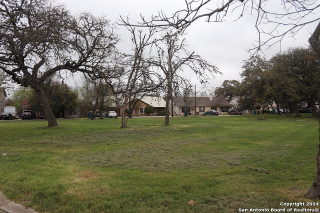 Image 5 of 16 For 103 Aransas Pass