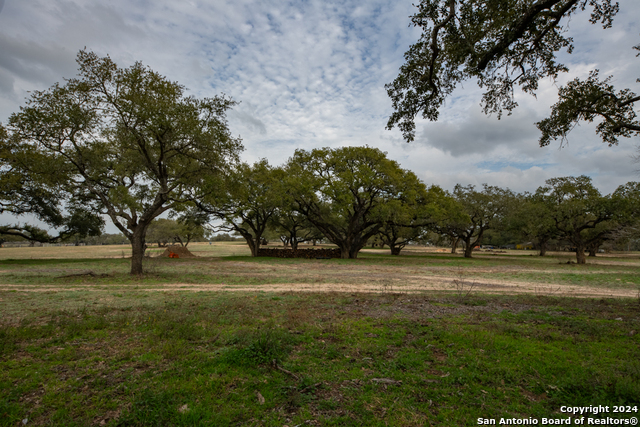 Image 38 of 50 For 949 County Road 665