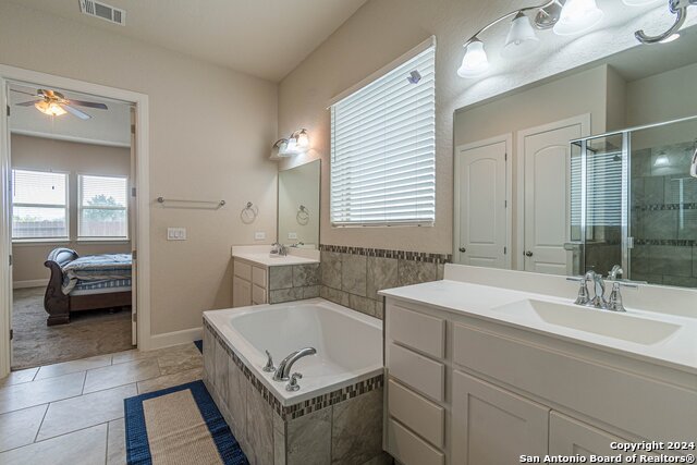 Listing photo id 25 for 945 Foxbrook Way