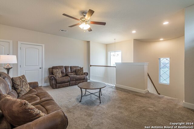 Listing photo id 27 for 945 Foxbrook Way