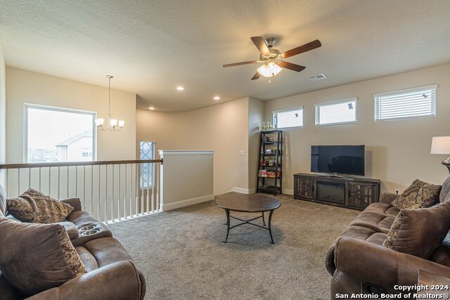 Listing photo id 28 for 945 Foxbrook Way