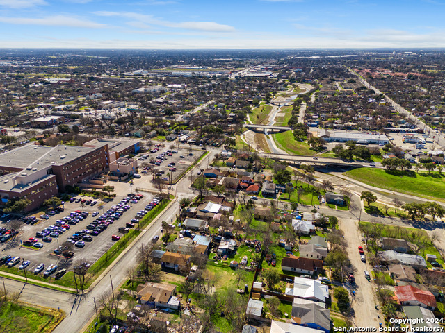 Image 2 of 8 For 544 Spring St #1 S