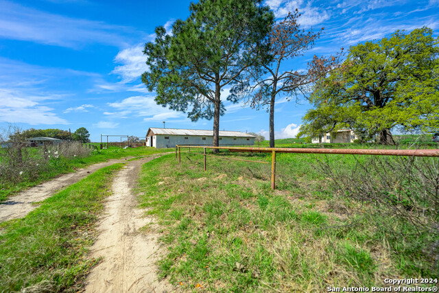 Image 8 of 16 For 1221 Us-181 N