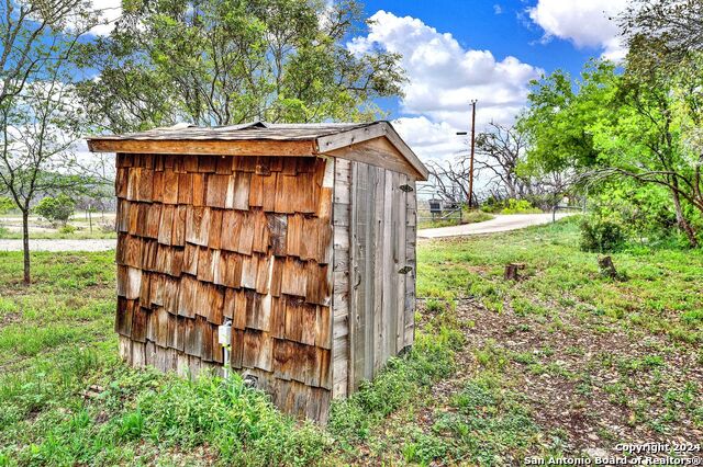 Image 8 of 42 For 744 County Road 2651