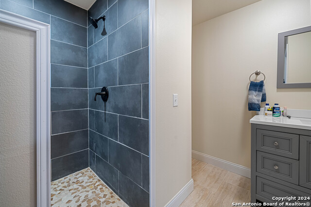 Image 14 of 29 For 100 Breesport Dr