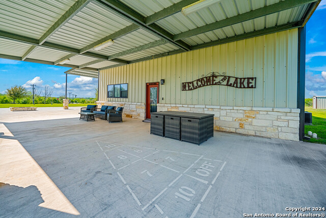 Image 15 of 29 For 100 Breesport Dr