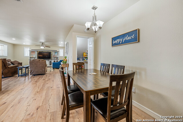 Image 17 of 29 For 100 Breesport Dr