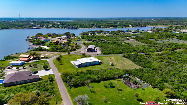 Image 23 of 29 For 100 Breesport Dr