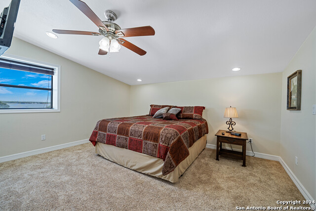 Image 7 of 29 For 100 Breesport Dr