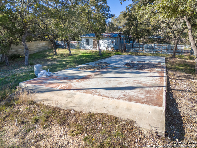 Details for 101 Center  , Lakehills, TX 78063