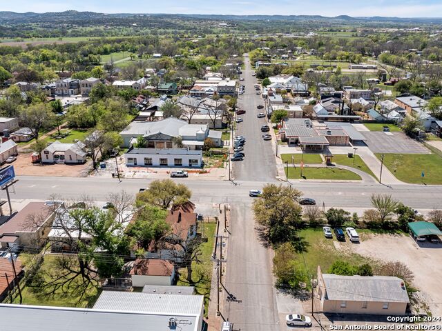 Listing photo id 43 for 702 Front Street