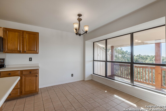 Listing photo id 9 for 107 Mesa Del Sol