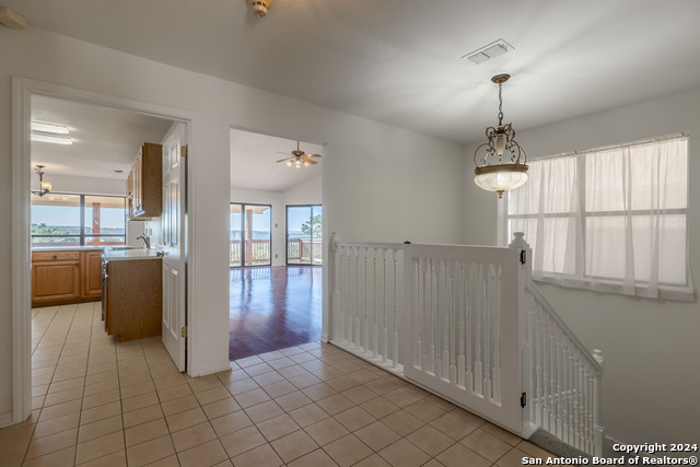 Listing photo id 2 for 107 Mesa Del Sol