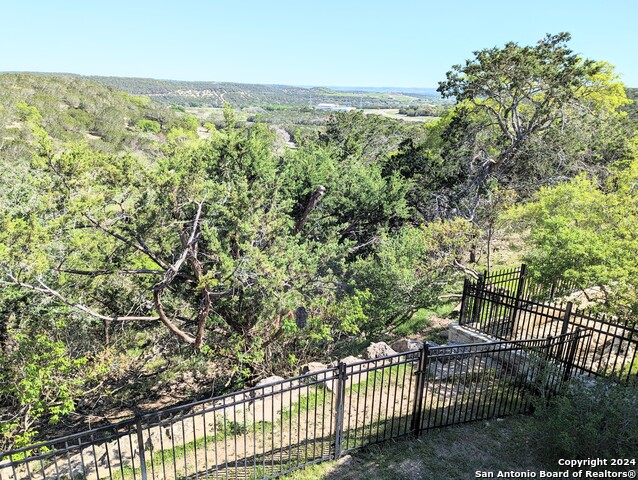 Listing photo id 47 for 107 Mesa Del Sol