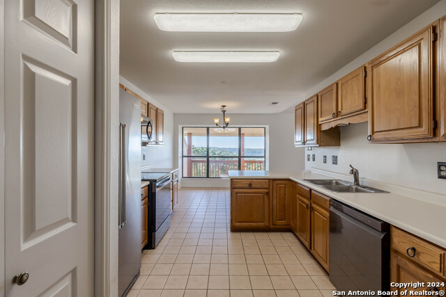 Listing photo id 4 for 107 Mesa Del Sol