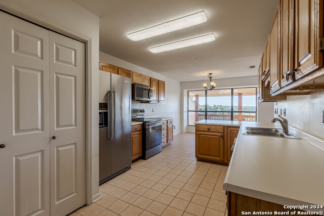 Listing photo id 5 for 107 Mesa Del Sol