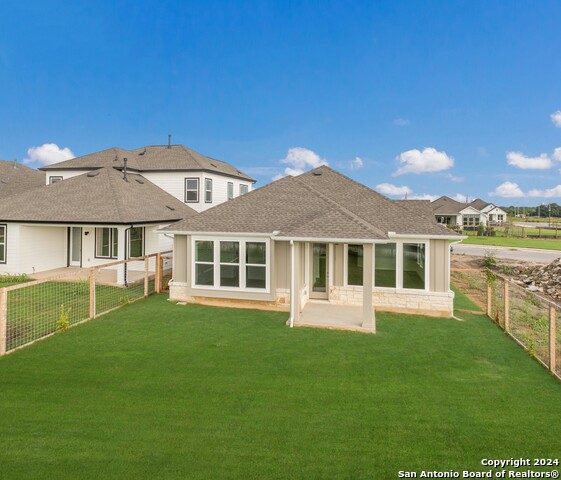 Image 23 of 27 For 12240 Latticework