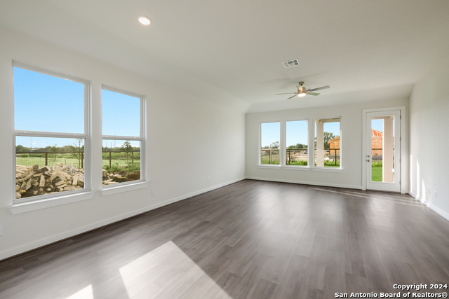 Image 7 of 27 For 12240 Latticework