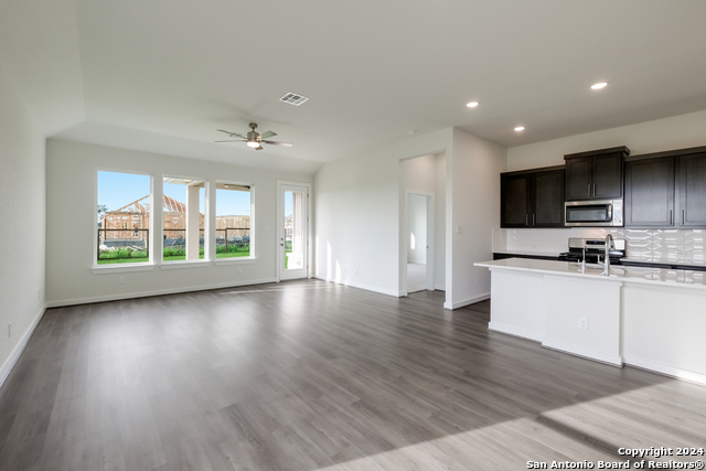 Image 8 of 27 For 12240 Latticework