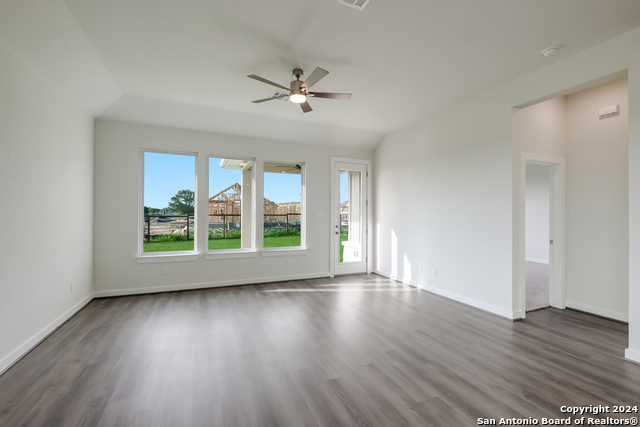 Image 9 of 27 For 12240 Latticework