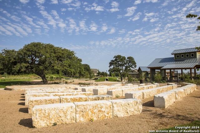 Image 5 of 26 For 12216 Latticework