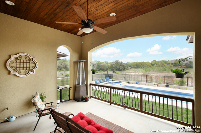 Image 33 of 49 For 5664 Dry Comal Dr