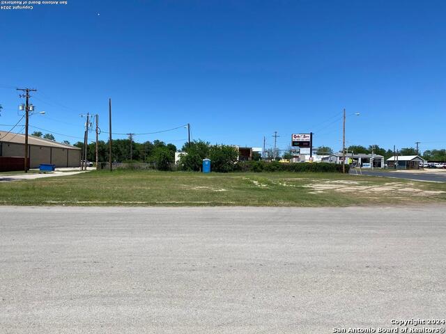 Image 5 of 10 For 309 Oak N