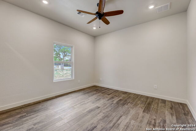 Listing photo id 23 for 36 Summertime Cir