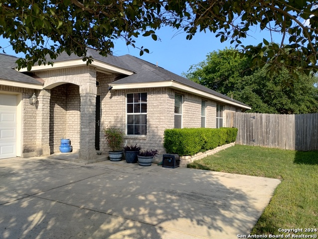 Image 2 of 22 For 10418 Alsfeld Ranch