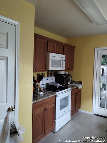 Image 8 of 22 For 10418 Alsfeld Ranch