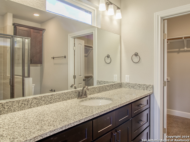 Image 30 of 50 For 2202 Virginia Blvd  1