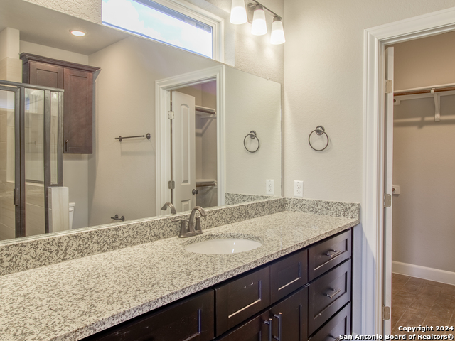 Image 31 of 50 For 2202 Virginia Blvd  1