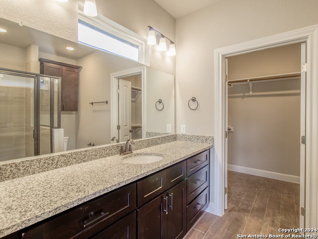 Image 36 of 50 For 2202 Virginia Blvd  1