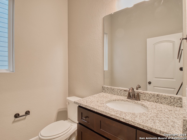 Image 41 of 50 For 2202 Virginia Blvd  1